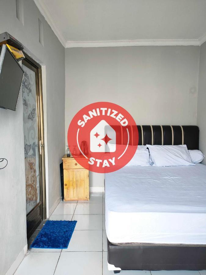 Express O 91277 Atiq Homestay Syariah Serang Exterior foto